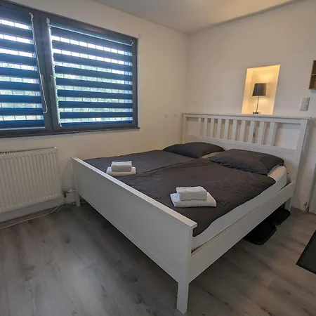 Apartment Lovely With Free Parking On Premisis