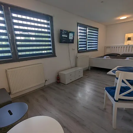 Comfortable Worker - Free Parking