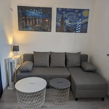 Apartment Lovely With Free Parking On Premisis *