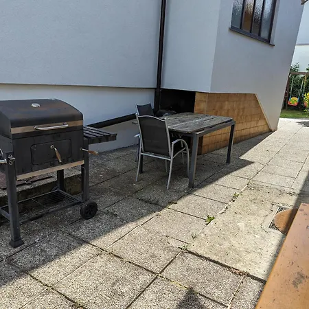 Apartment Lovely With Free Parking On Premisis *
