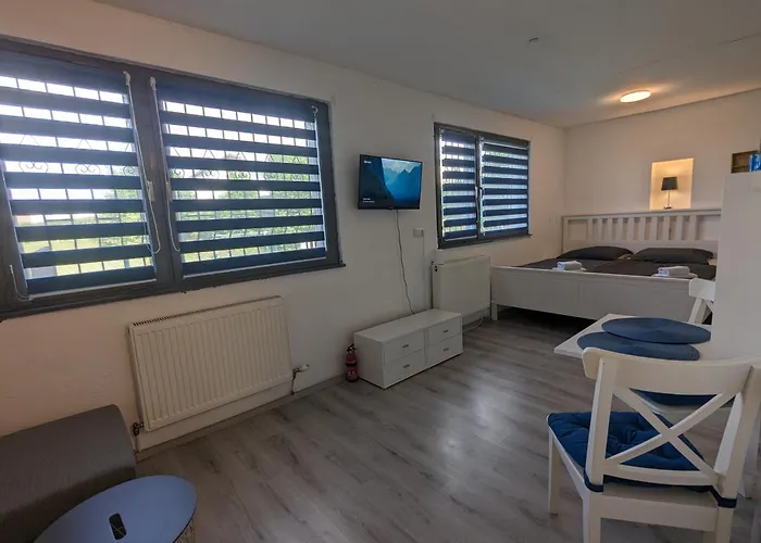 Comfortable Worker - Free Parking *